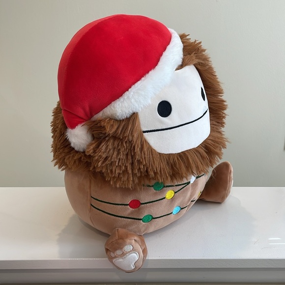 ⚡️NWT 12” Benny the Bigfoot with Santa Hat & Christmas Lights Squishmallow - Picture 2 of 5